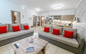 Stelios & Stavros Apartment
